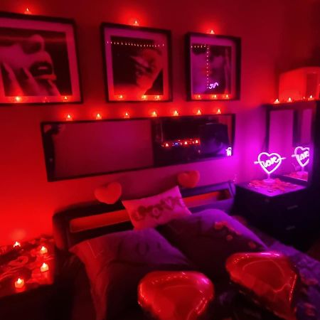 أولناي سو بوا Love Room Sexy Love Cosy Lib Proche Centre Gare A Pied المظهر الخارجي الصورة
