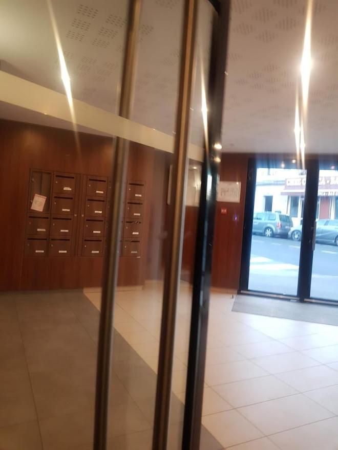 أولناي سو بوا Love Room Sexy Love Cosy Lib Proche Centre Gare A Pied المظهر الخارجي الصورة