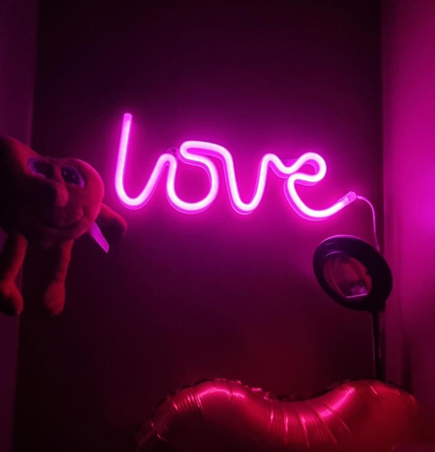 أولناي سو بوا Love Room Sexy Love Cosy Lib Proche Centre Gare A Pied المظهر الخارجي الصورة